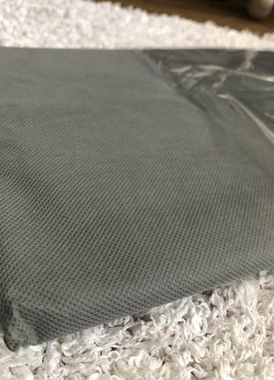 Серый флизелиновый чехол для одежды 60/137см с молнией для хранения одежды1 фото
