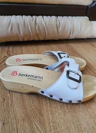 Міцні шльопанці