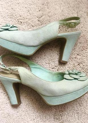 Брендові босоніжки з натуральної шкіри