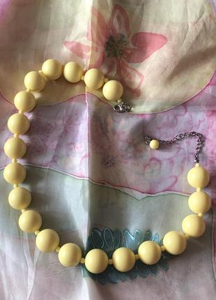 Ожерелье с большими бусинами лимонного цвета 43-54 см. италия3 фото