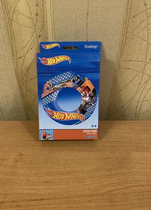 Коло надувне для плавання. 2