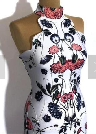 Вечернее платье футляр с открытой спиной в цветочек hope & ivy10 фото