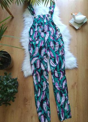 Жіночий комбінезон