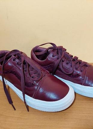 Жіночі кеди vans