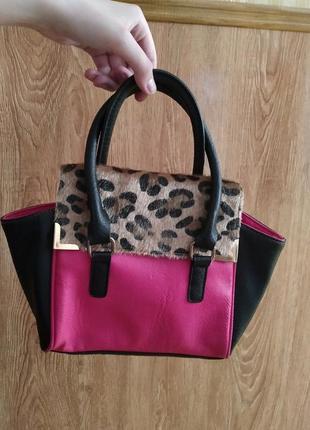 Актуальна жіноча сумка з леопардовим принтом