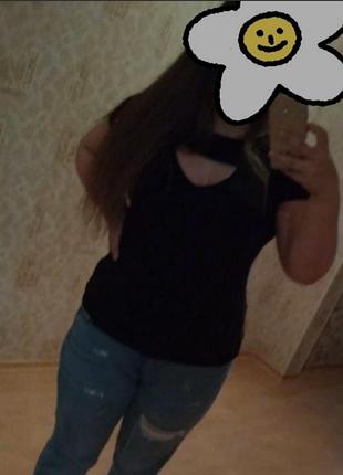 Футболка в рубчик з вирізом м/л