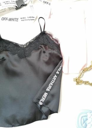 Майка топ блуза в білизняному стилі з атласу з французьким мереживом ніжна зі спортивними лампасами2 фото