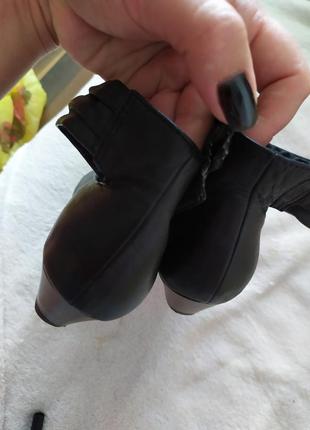 Шкіряні туфлі tamaris, 37 розміру.4 фото