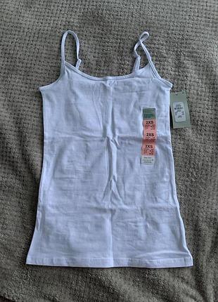 Біла класична майка