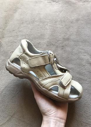 Нові дитячі босоніжки, сандалі натуральна шкіра