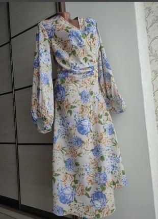 Сукня міді в квітковий принт4 фото