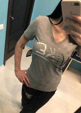 Новая футболка nike