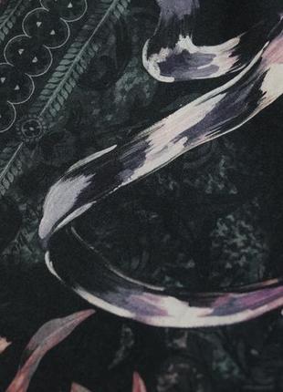 Подовжена  класична гавайка тропічний принт листя, квіти,узори,графітовий колір4 фото