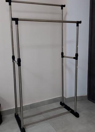 Вішалка для одягу