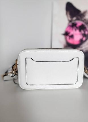 Marc jacobs  snapshot white/gold трендова біла сумочка марк джейкобс бренд белая шикарная мини сумка с ремешком брендовая8 фото