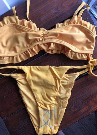 Яскравий купальник роздільний