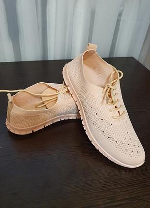 Кросівки літні легкі