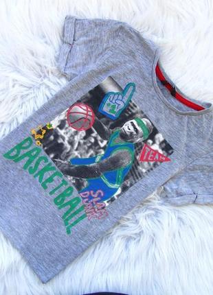 Стильна футболка george