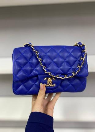 Елегантна брендова блакитна міні сумочка в стилі chanel blue темно синя блакитна розкішна яскрава сумка тренд2 фото