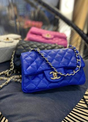 Елегантна брендова блакитна міні сумочка в стилі chanel blue темно синя блакитна розкішна яскрава сумка тренд