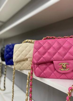 Елегантна брендова малинова рожева яскрава міні сумочка в стилі chanel pink розовая малиновая яркая роскошная сумка барби тренд8 фото