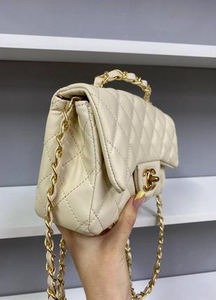 Елегантна брендова кремова бежева міні сумочка в стилі chanel beige розкішна сумка беж крем тренд шанель класика3 фото