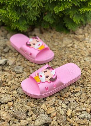 Шльопкі для дівчинки