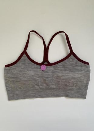 Спортивный топ