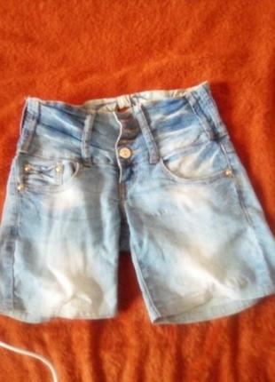 Шорти