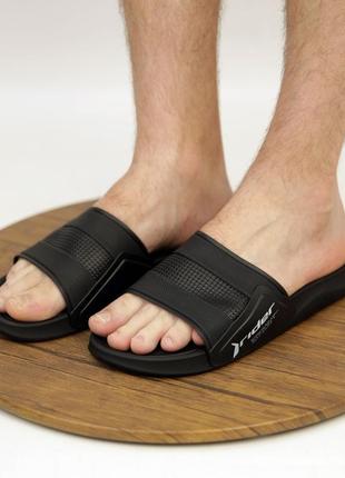 Шльопанці чоловічі чорні риновые (чорного кольору) літні пляжні - чоловіче взуття на літо 2022