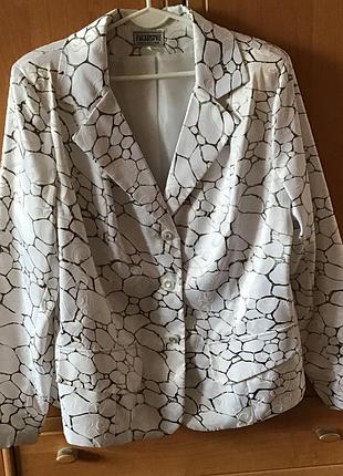 Женский пиджак 54р