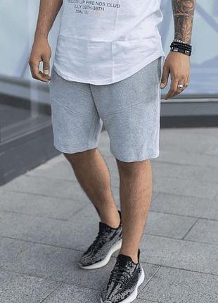 Шорти