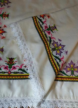 Скатертина ручна вишивка