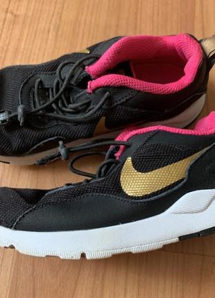 Кроссовки на девочку nike оригинал6 фото