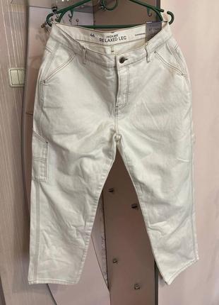 Білі кремові джинси штани clockhouse relaxed leg