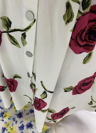 Белое платье сарафан на кнопках принт розы8 фото