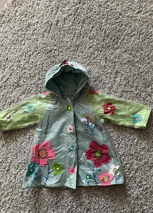 Дощовик на дівчинку