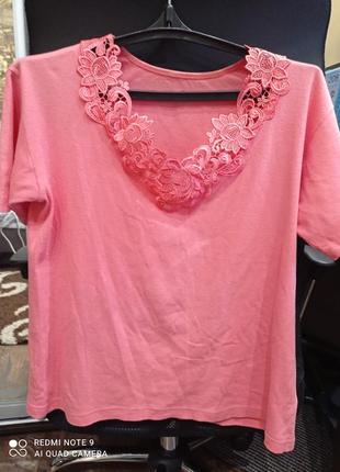 Футболка жіноча