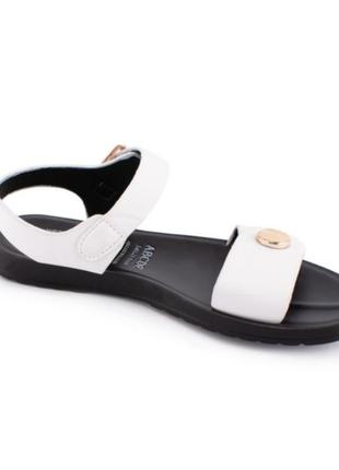 Стильные белые босоножки сандалии низкий ход без каблука модные4 фото