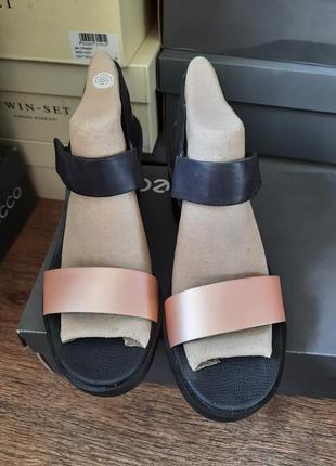 Босоножки ecco Kids ,раз 41 (10-10.5), индонезия,натуральная мягенькая кожа стелька 27.5см вся длина от к4 фото