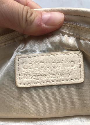 Бежевый клатч с цепью