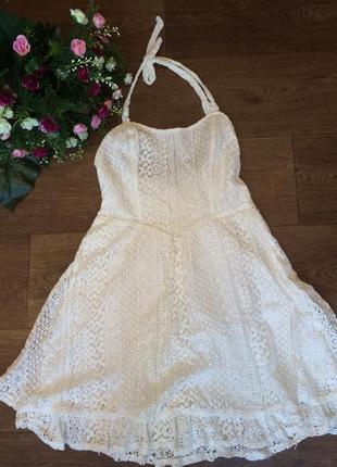 Стильное платье