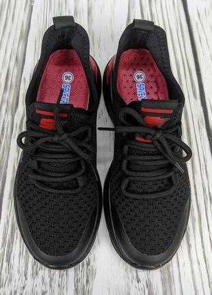 Кросівки жіночі чорні з червоним текстильні на шнурках8 фото