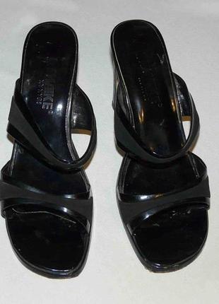 Босоніжки, шльопанці чорні лакові зі вставками під замшу/оксамит / класні!!! 38 р.