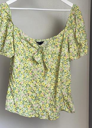 Блуза в квітковий принт , розмір l1 фото