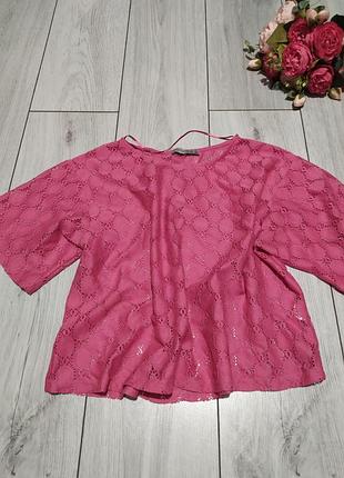 Розпродаж! футболка в дірочку