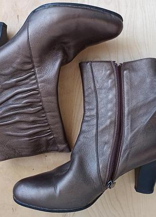 Півчобітки gluliano venanzi 38 р в хорошому стані