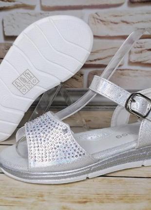 Летние босоножки для девочек 2