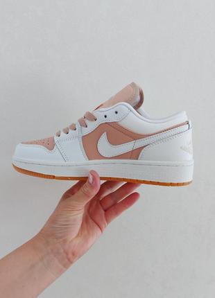 Nike air jordan 1 low tan white новинка трендові кросівки найк джордан низькі персикові білі женские персиковые белые низкие кроссовки9 фото