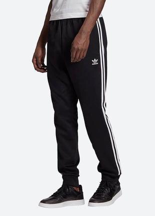 Штани спортивні adidas originals adicolor classics primeblue sst track pants gf0210